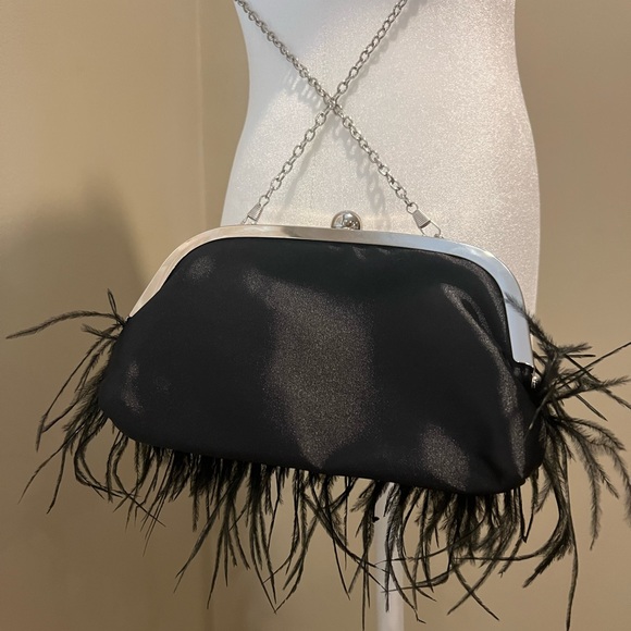 8 Other Reasons black feather bag - Picture 3 of 6